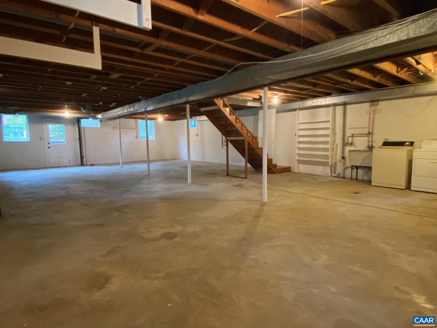 2305 Wayne Ave photo 28