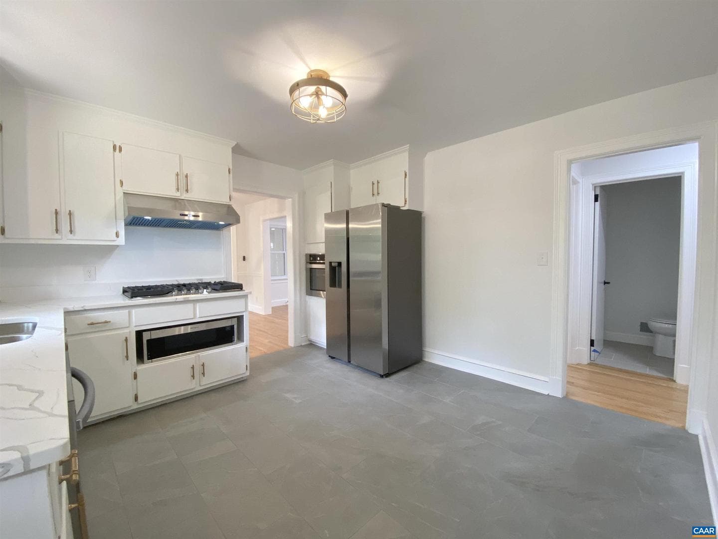 2305 Wayne Ave photo 7