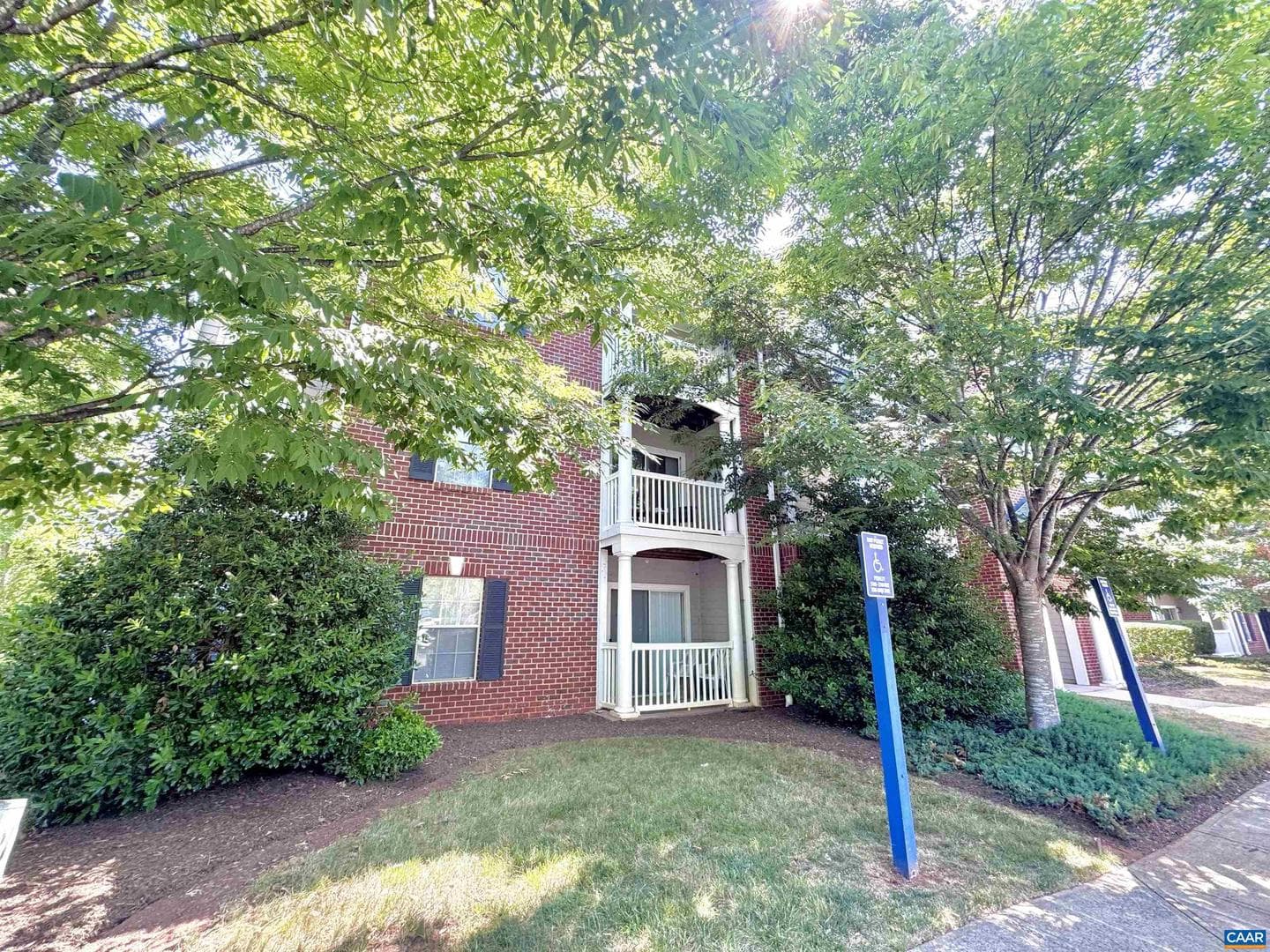 195 Yellowstone Dr #201 photo 3