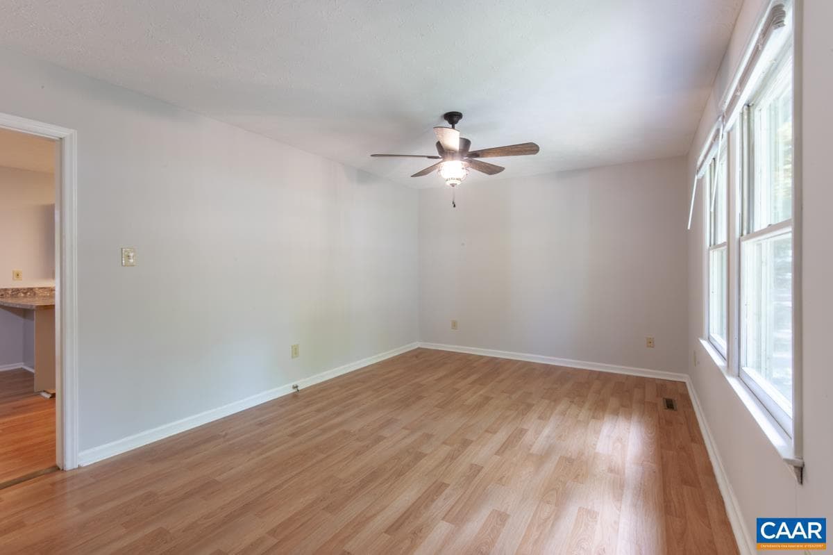 56 Riverside Dr photo 6