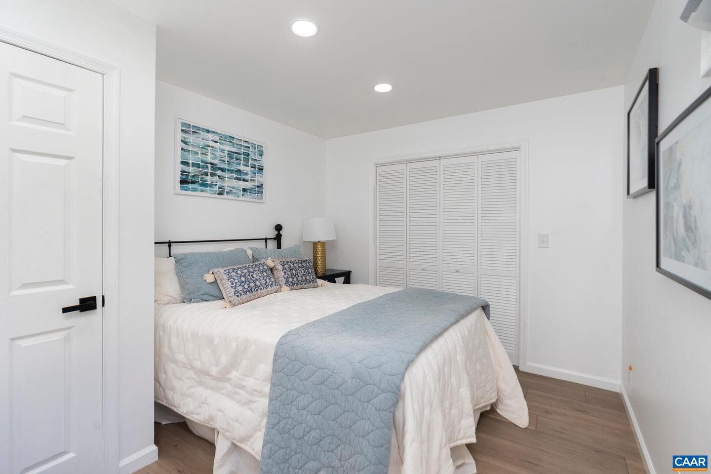 2208 Banbury St photo 16