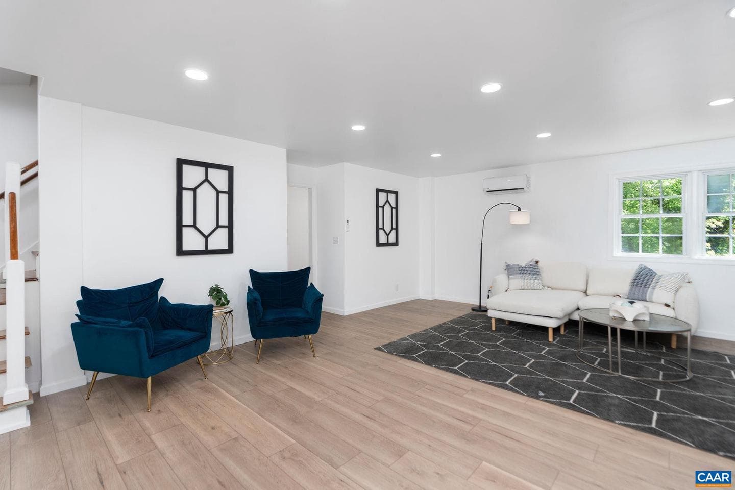 2208 Banbury St photo 22
