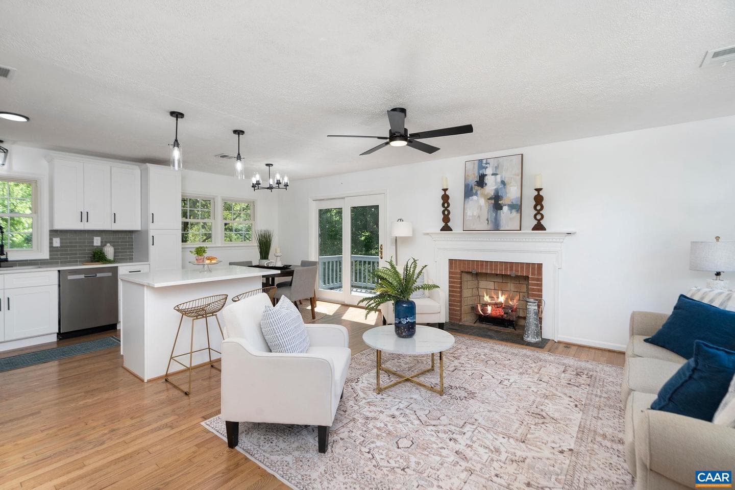 2208 Banbury St photo 5