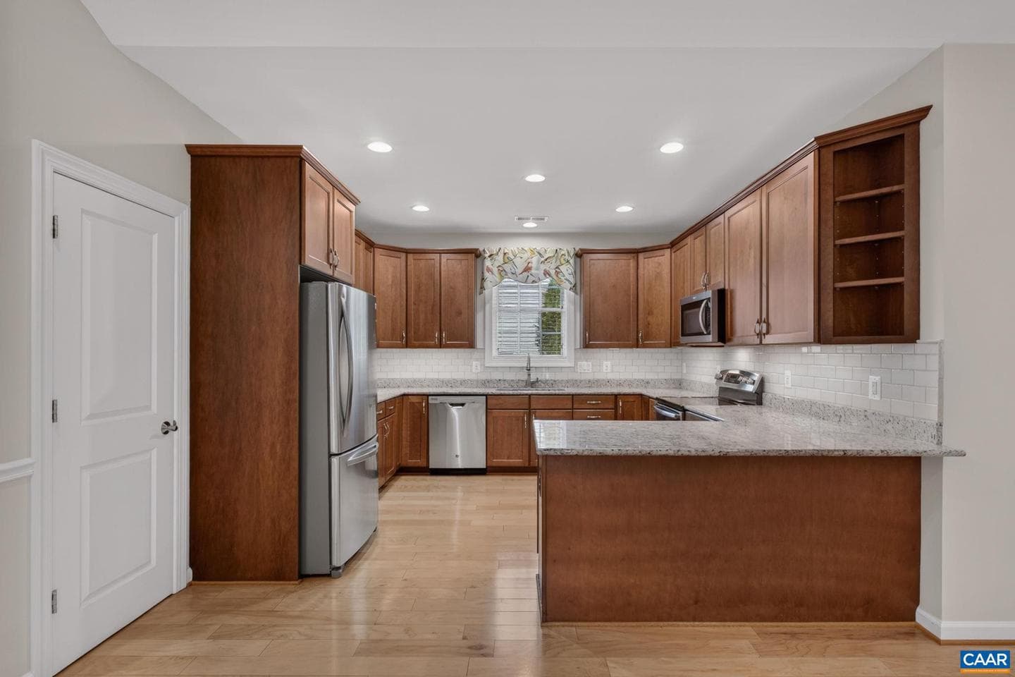 1824 Barefoot Ct photo 12