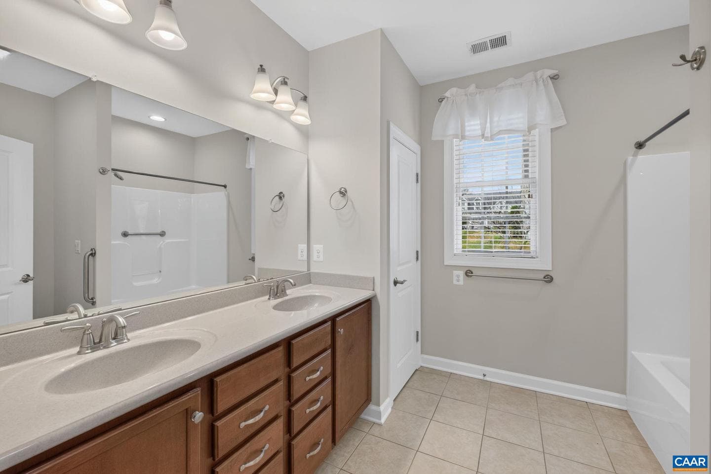 1824 Barefoot Ct photo 21