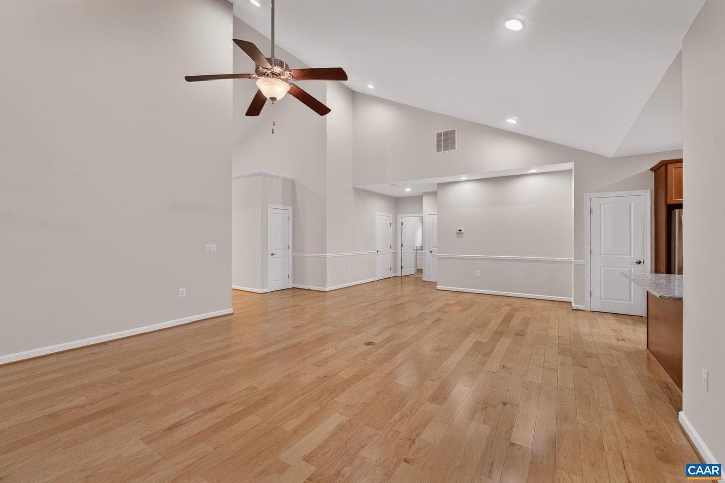 1824 Barefoot Ct photo 8