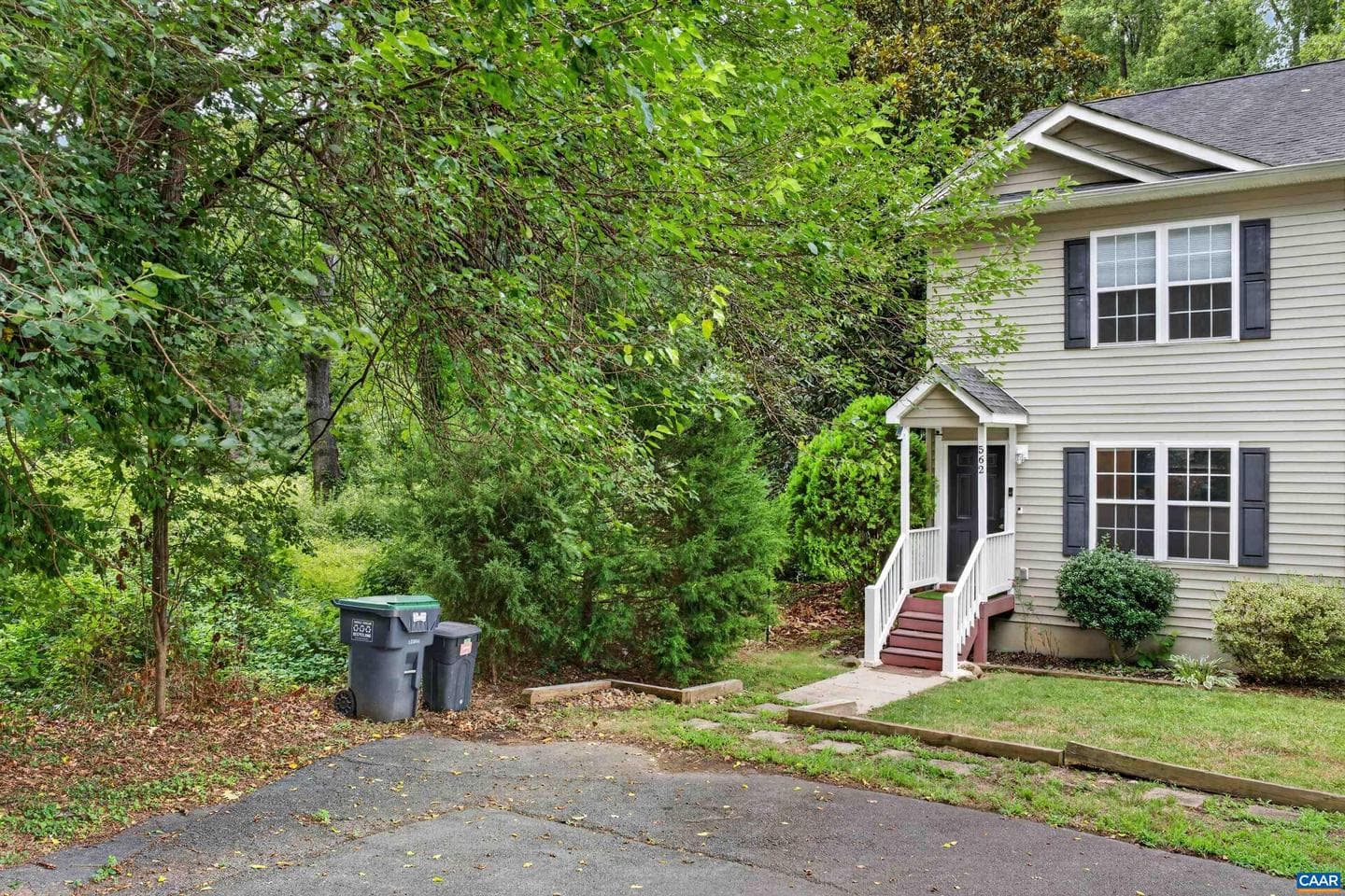 562 Cleveland Ave photo 27