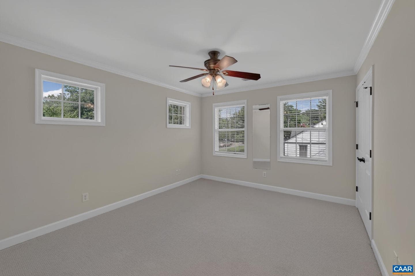 258 Shamrock Rd photo 23