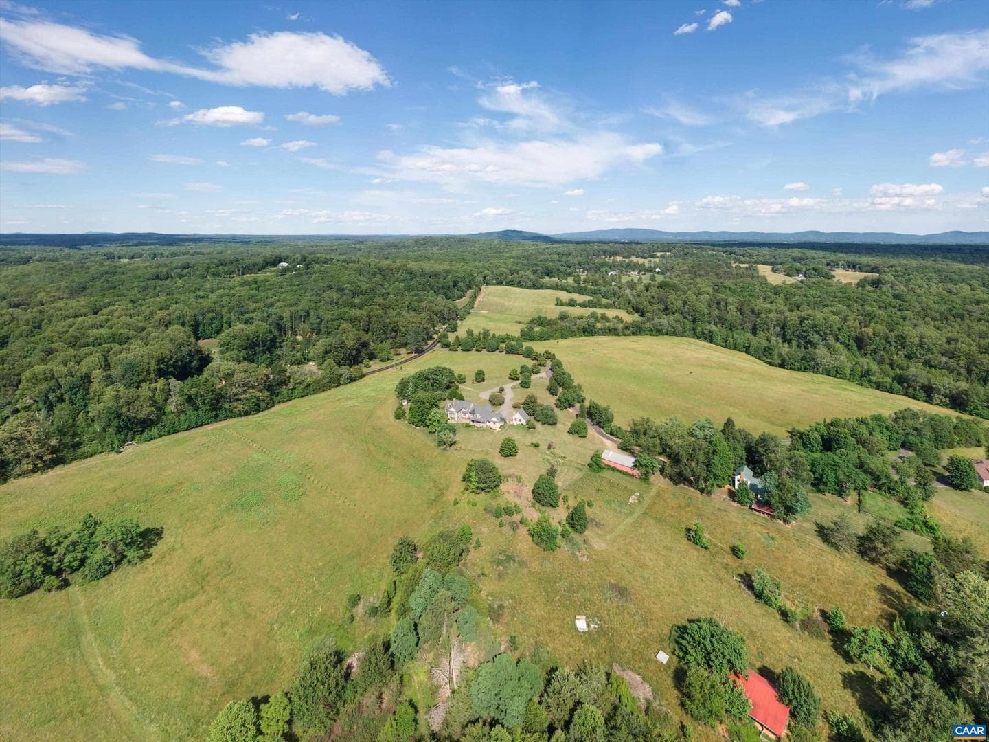 546 Three Pond Ln photo 15