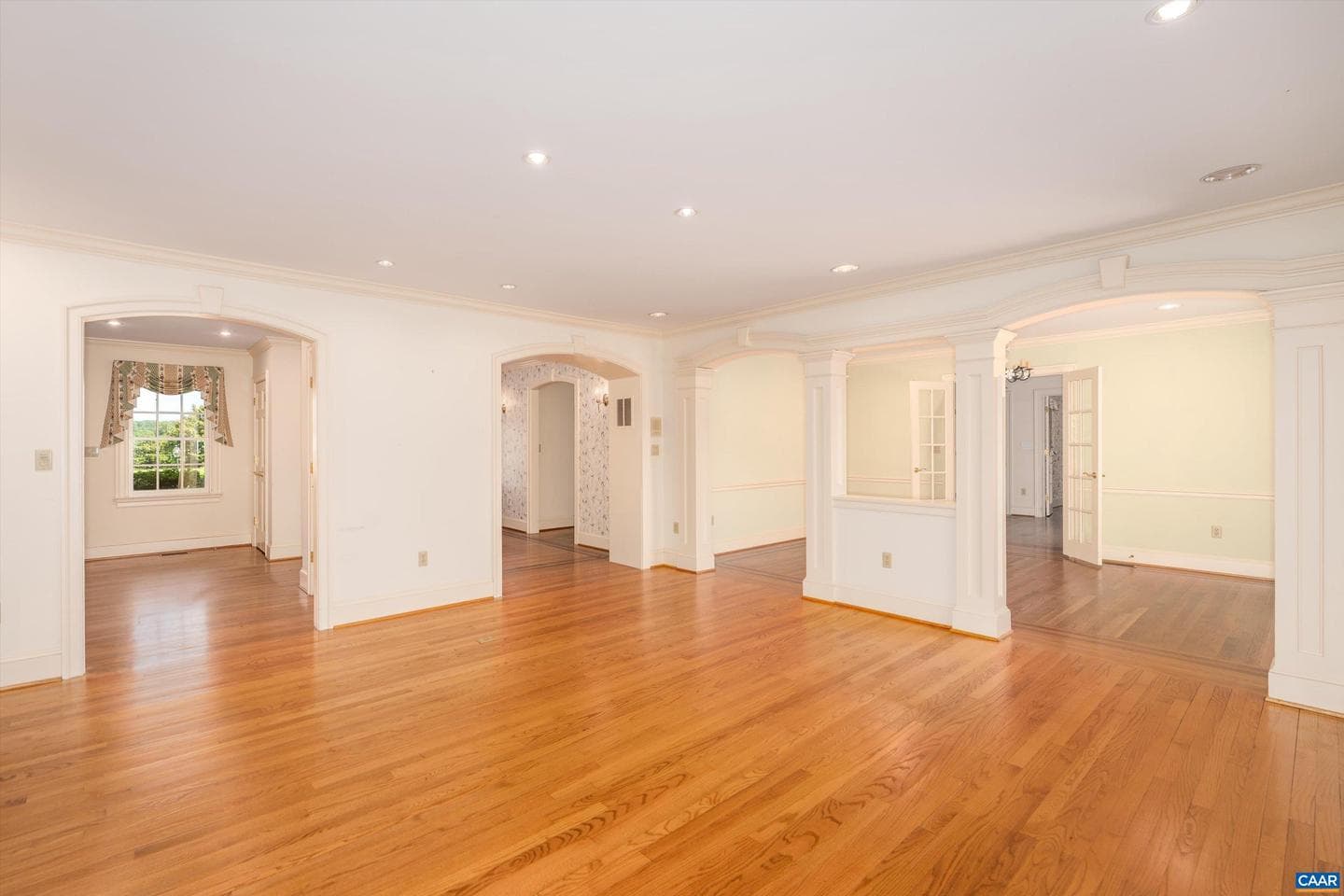 546 Three Pond Ln photo 27