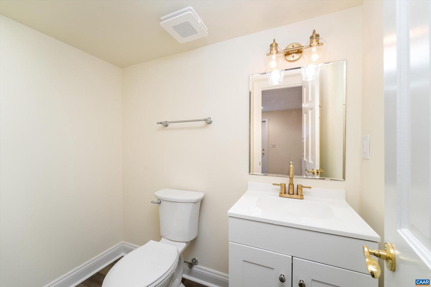 546 Three Pond Ln photo 61