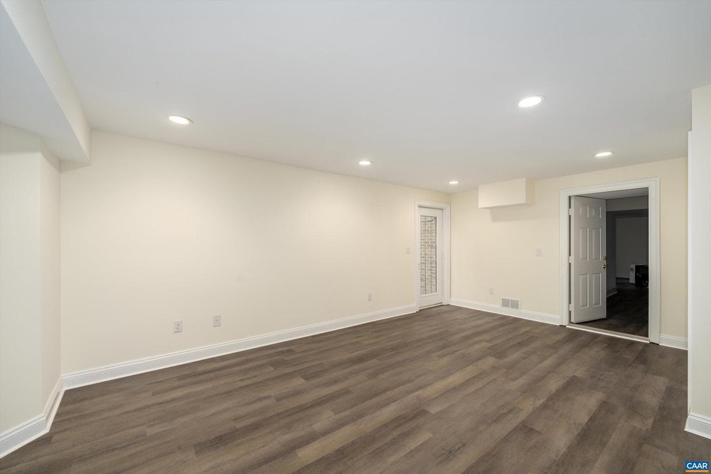 546 Three Pond Ln photo 62