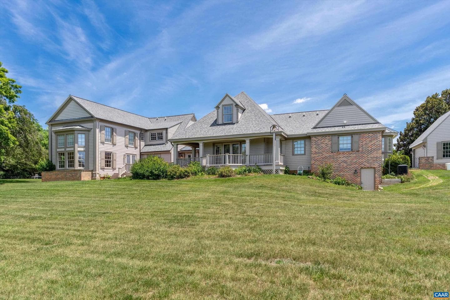 546 Three Pond Ln photo 9