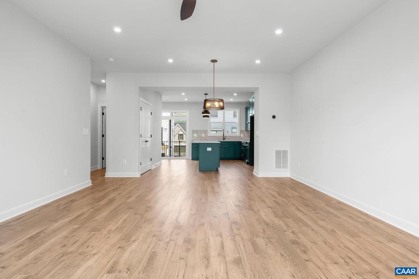 19 Larkin Ave photo 12