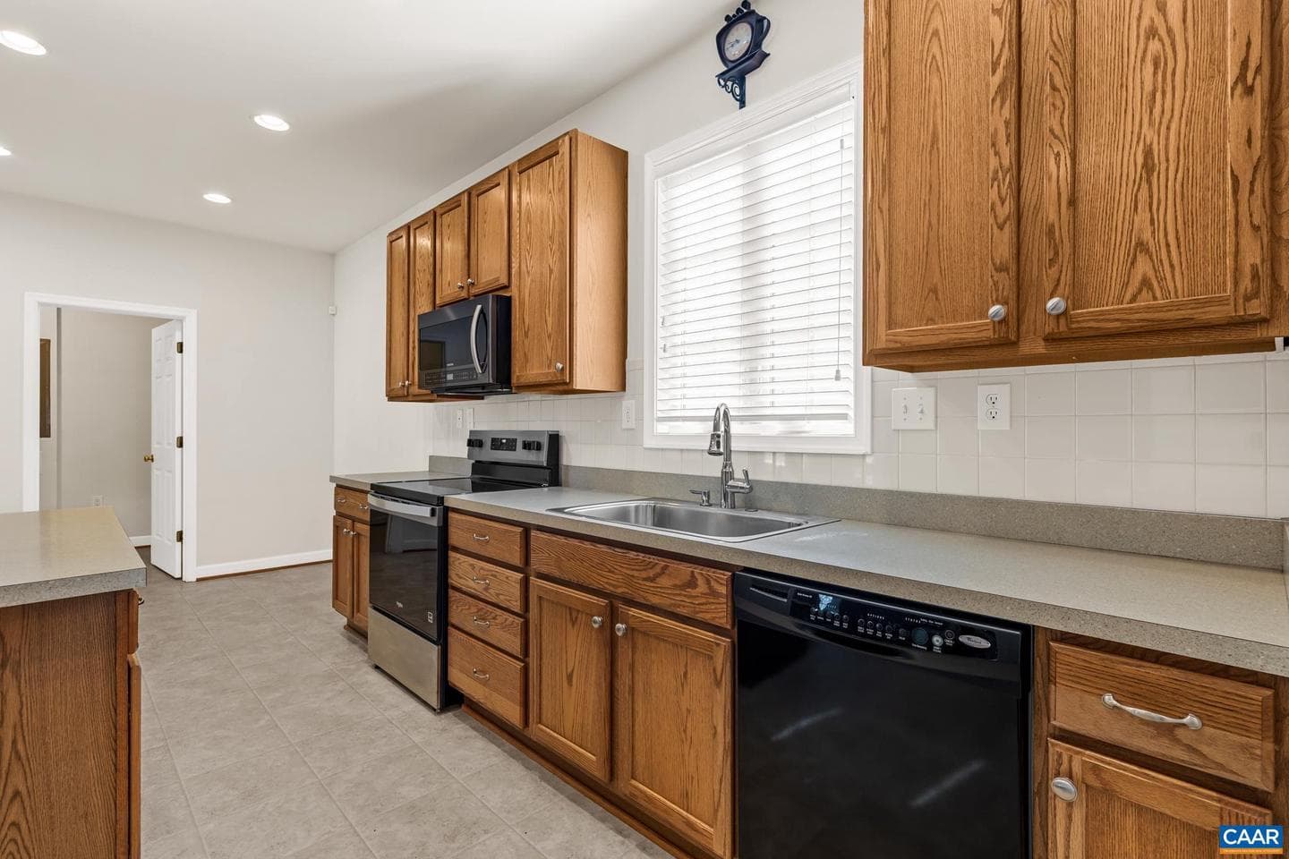64 Saint Andrews St photo 10