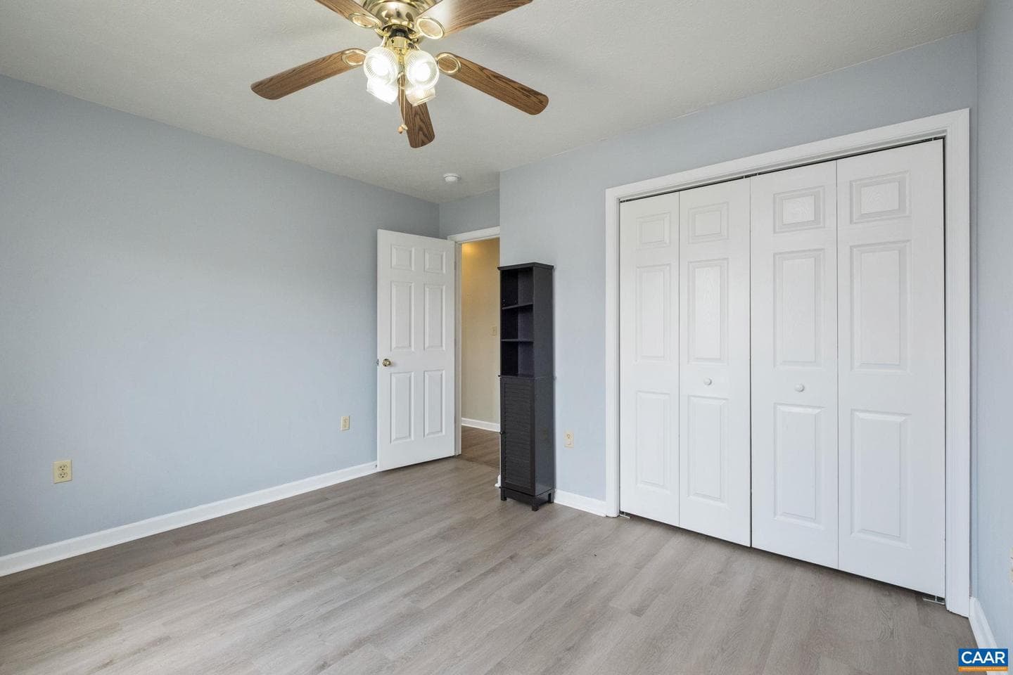 537 Edwardian Ln photo 20
