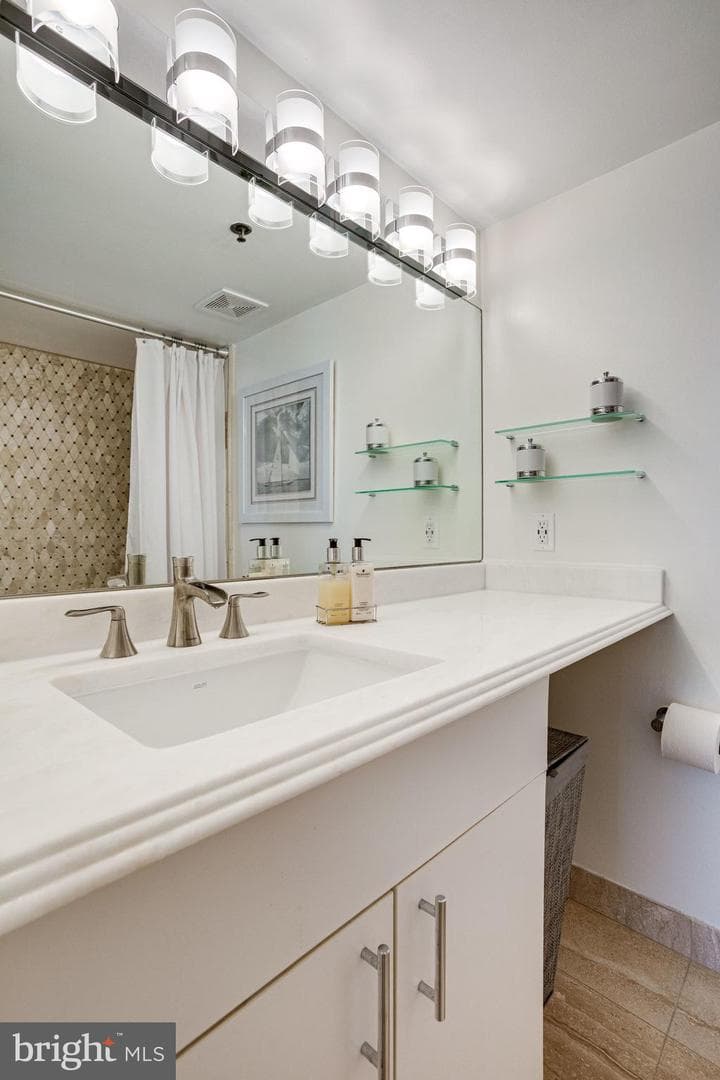 601 Pennsylvania Avenue NW #1408n photo 20