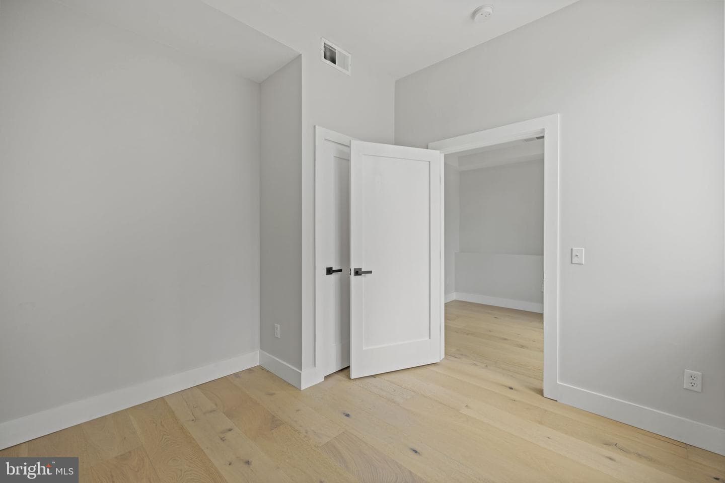 919 12th Street NE #105 photo 11
