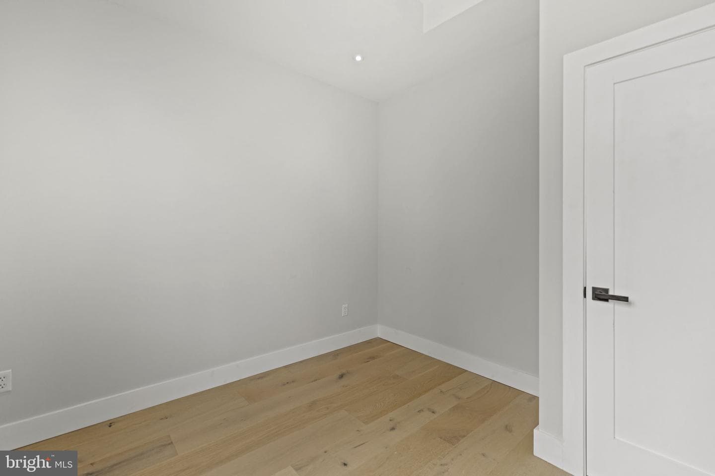 919 12th Street NE #105 photo 13