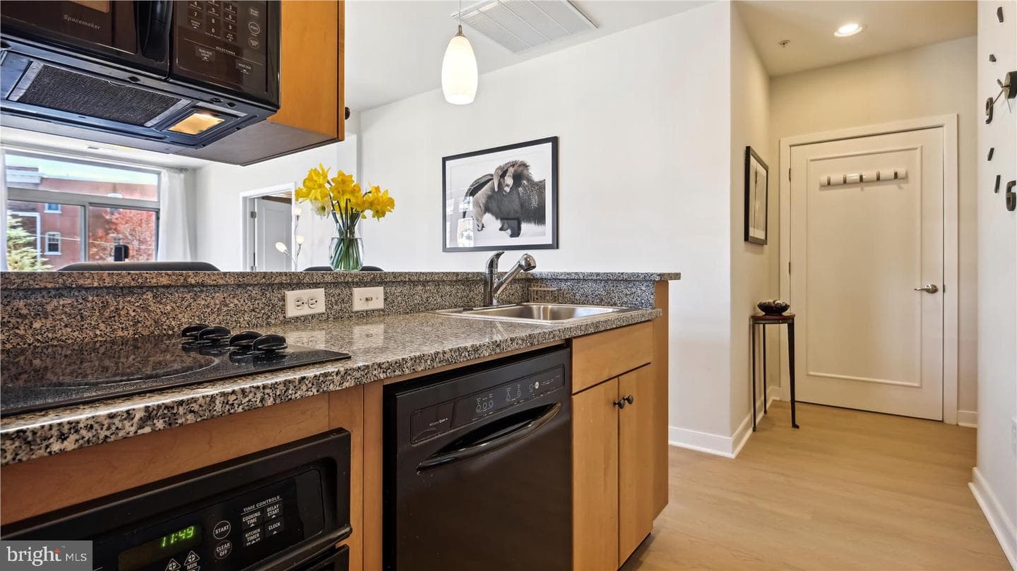 4025 Connecticut Avenue NW #303 photo 9