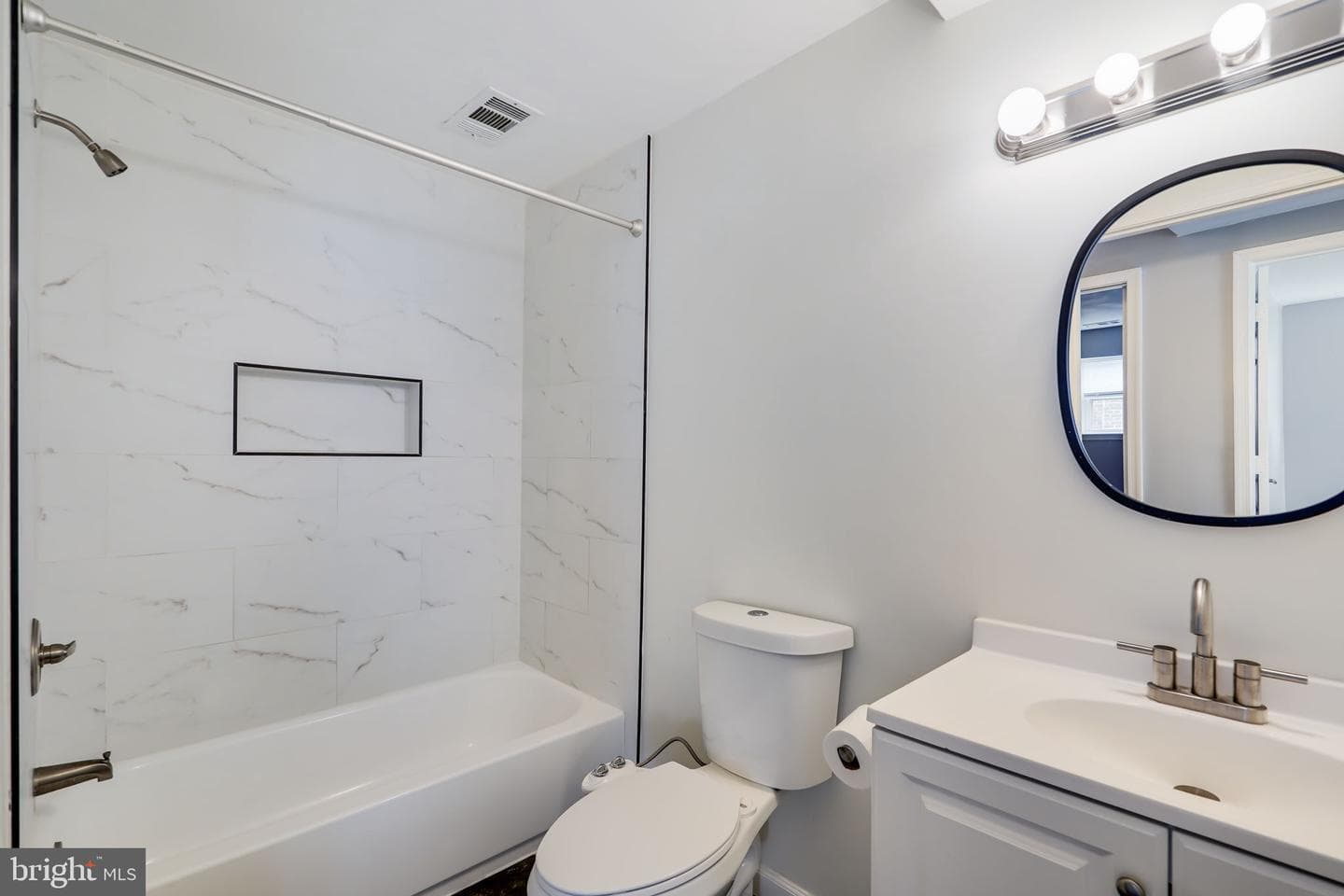 1441 Spring Road NW #302 photo 18