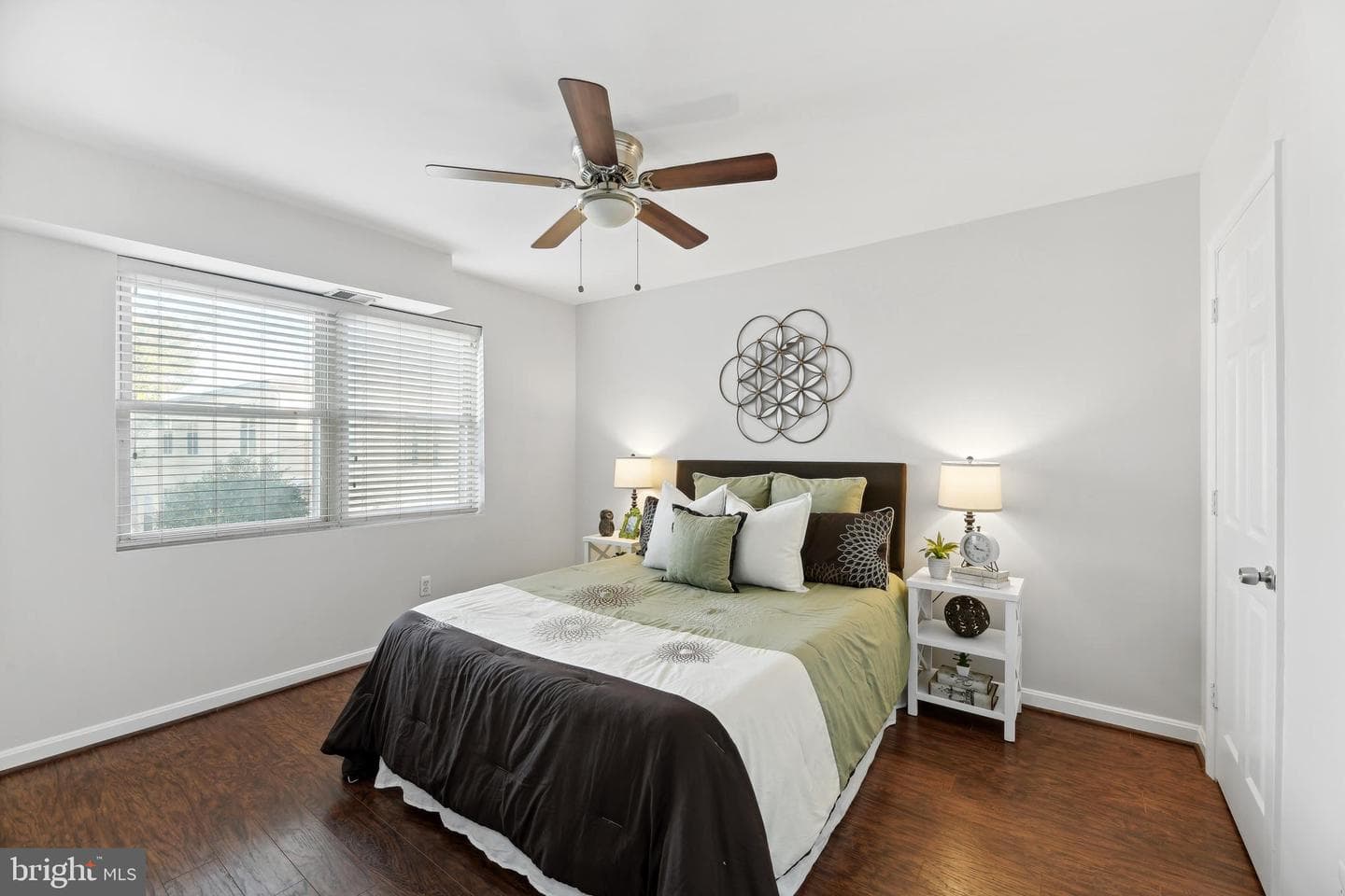 429 18th Street NE #3 photo 16