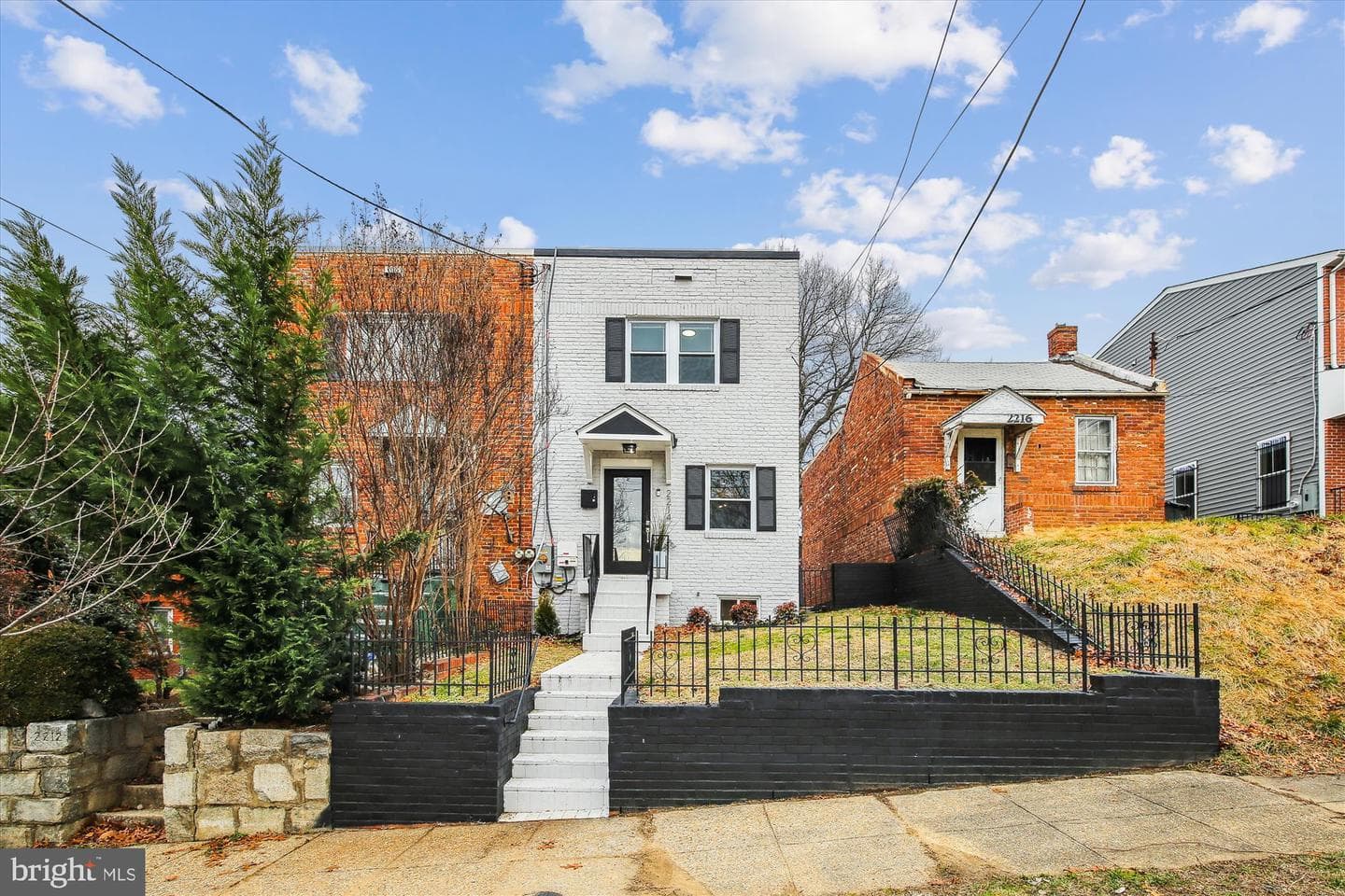 2214 Irving Street SE photo 1