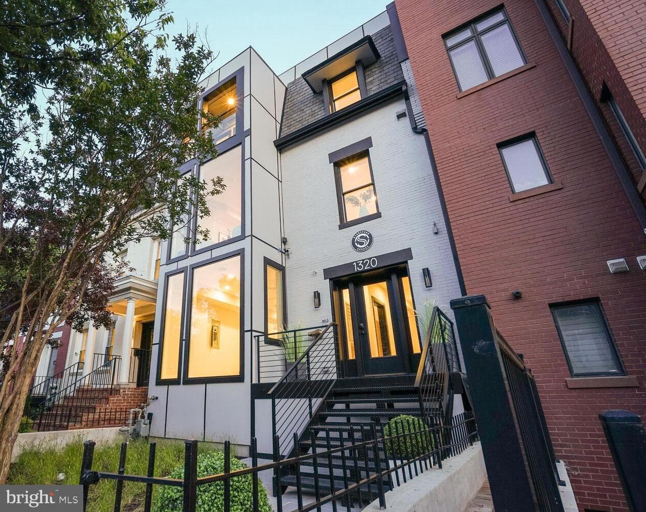 1320 Belmont St NW #201 photo 31