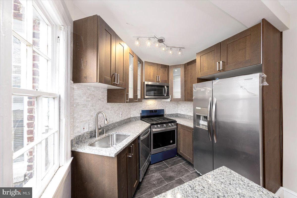 222 Farragut Street NW #203 photo 5