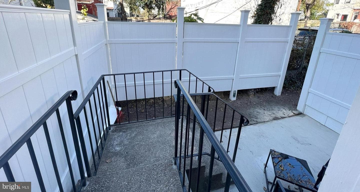 1104 Trinidad Avenue NE photo 24