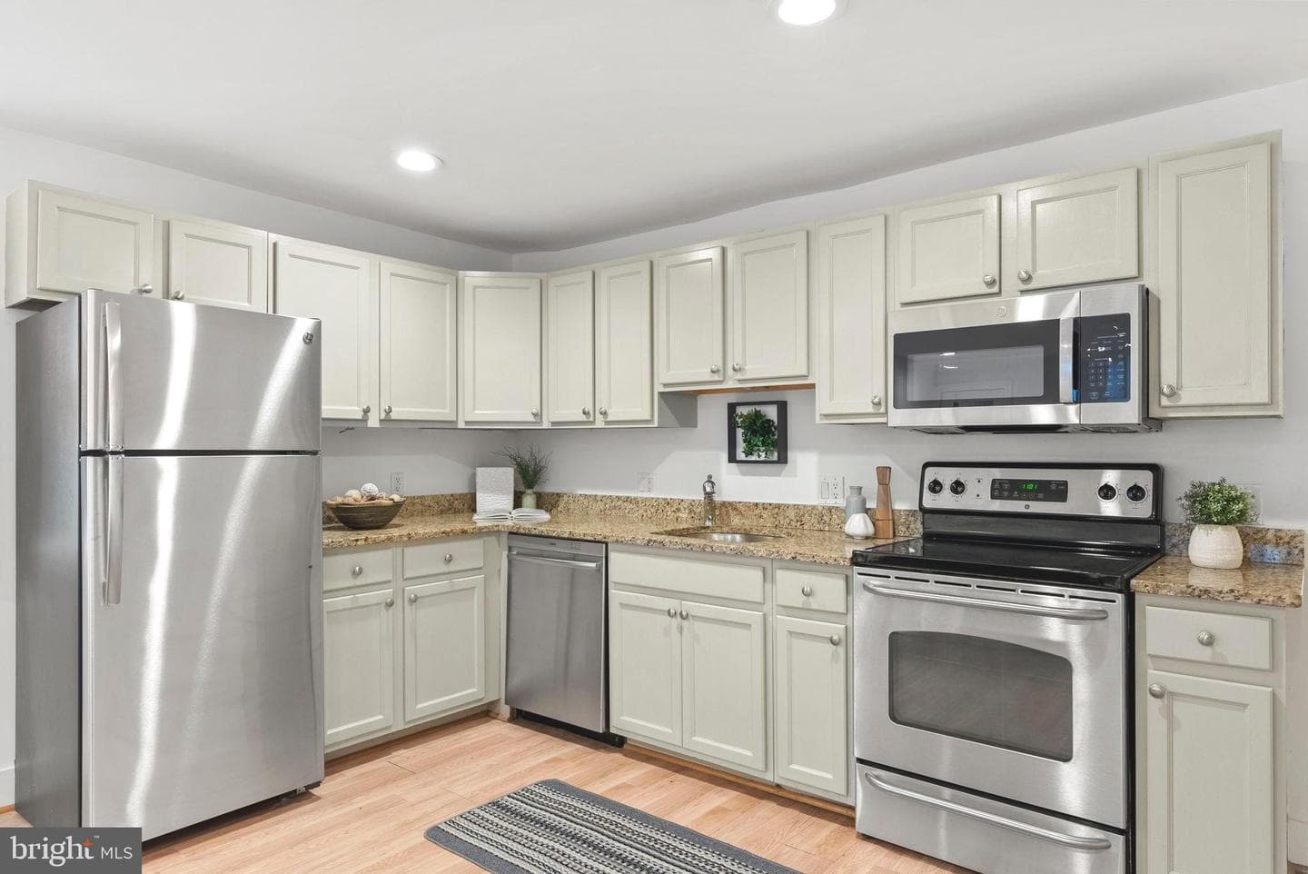 77 U Street NW #2 photo 5