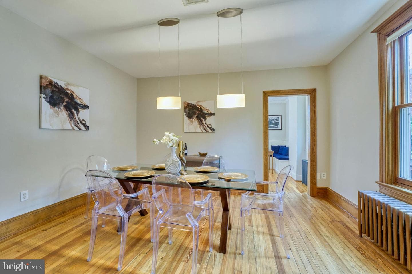 311 E Street SE photo 9