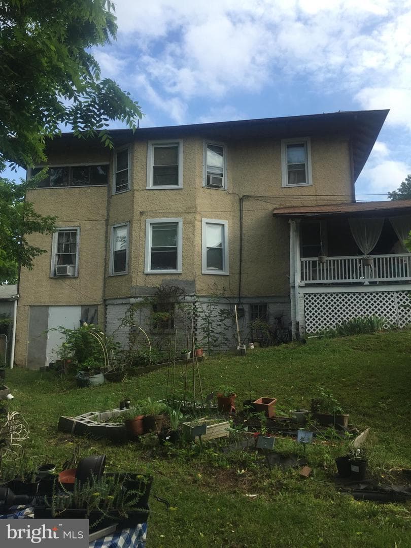 2906 25th Street NE photo 3