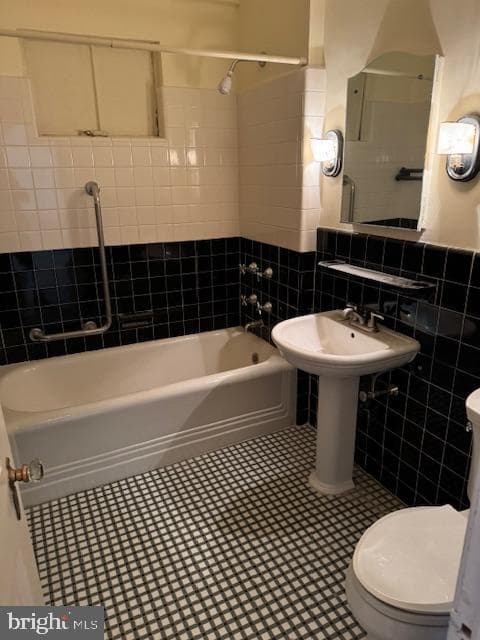 4000 Cathedral Avenue NW #126-B photo 15