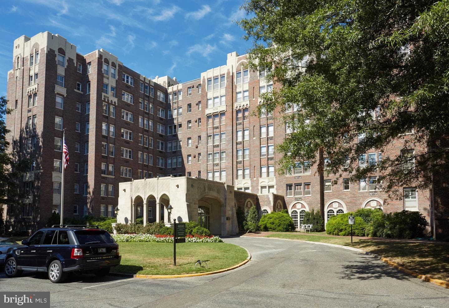 4000 Cathedral Avenue NW #126-B photo 2