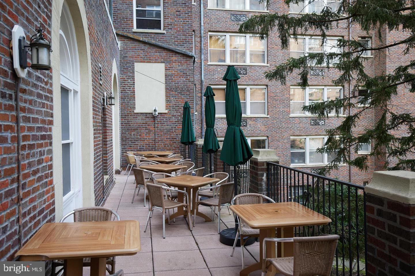 4000 Cathedral Avenue NW #126-B photo 20