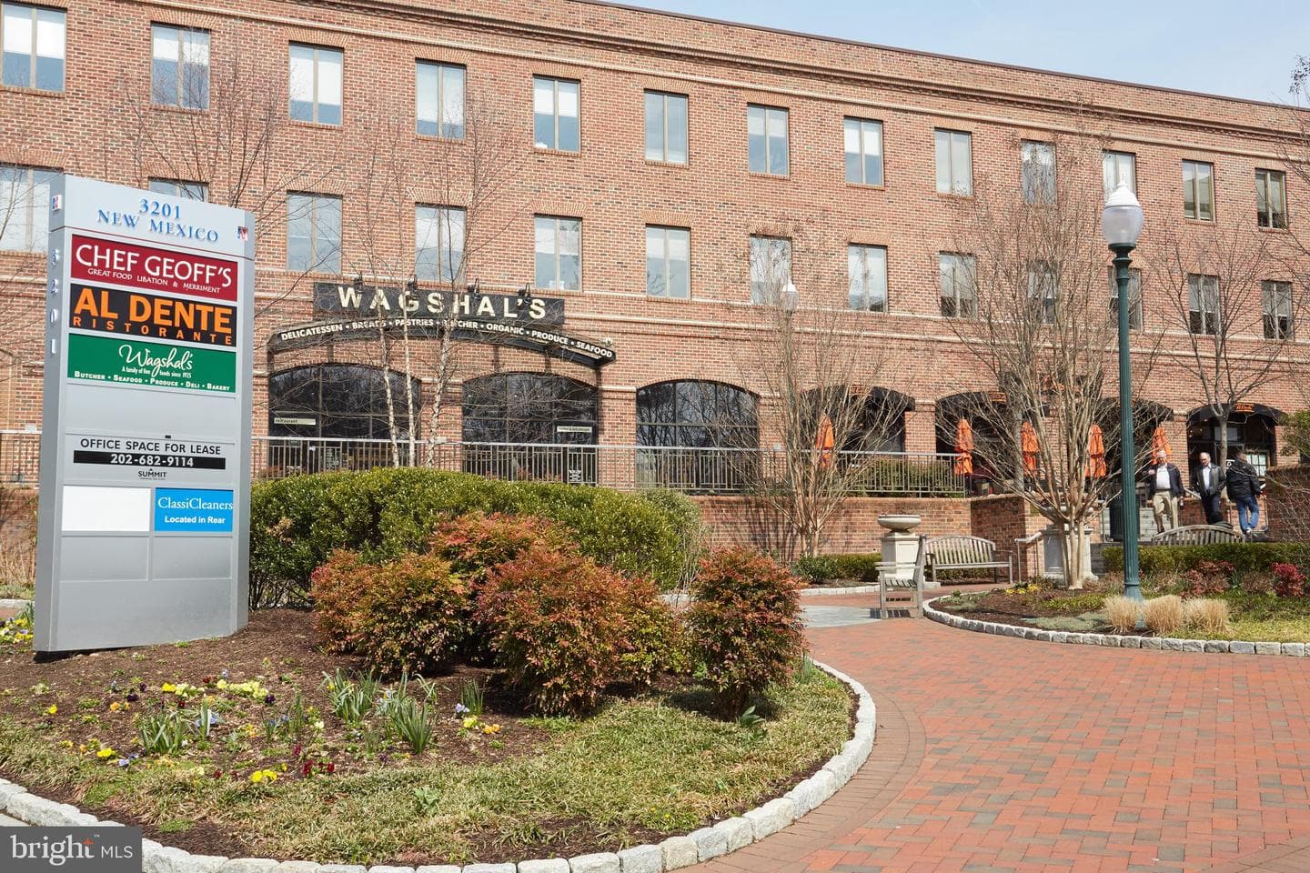 4000 Cathedral Avenue NW #126-B photo 42