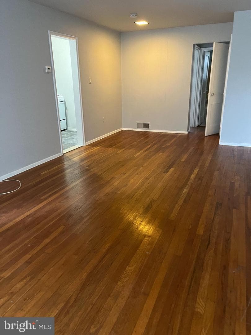 115 Victor Street NE photo 6