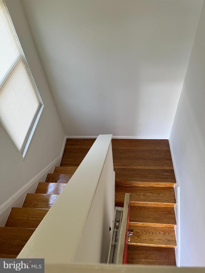115 Victor Street NE photo 9