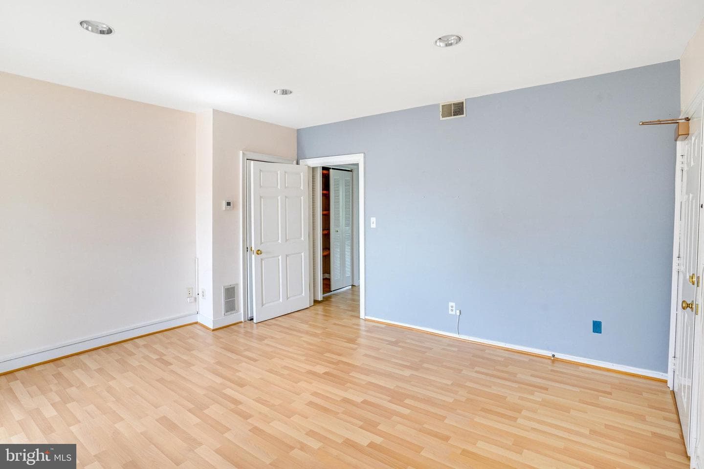 715 G Street SE photo 28