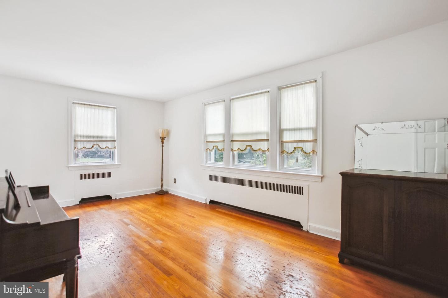 1660 Michigan Avenue NE photo 3