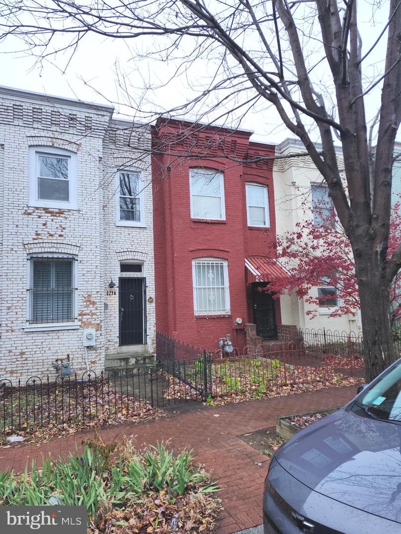 2238 12th Street NW photo 3