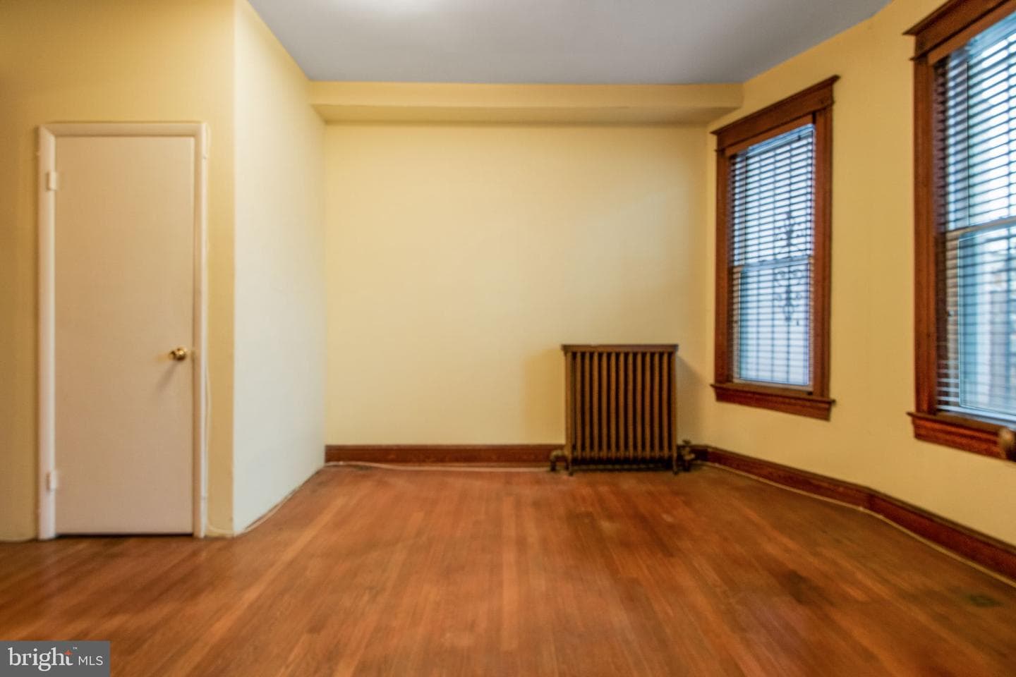 323 10th Street NE photo 12