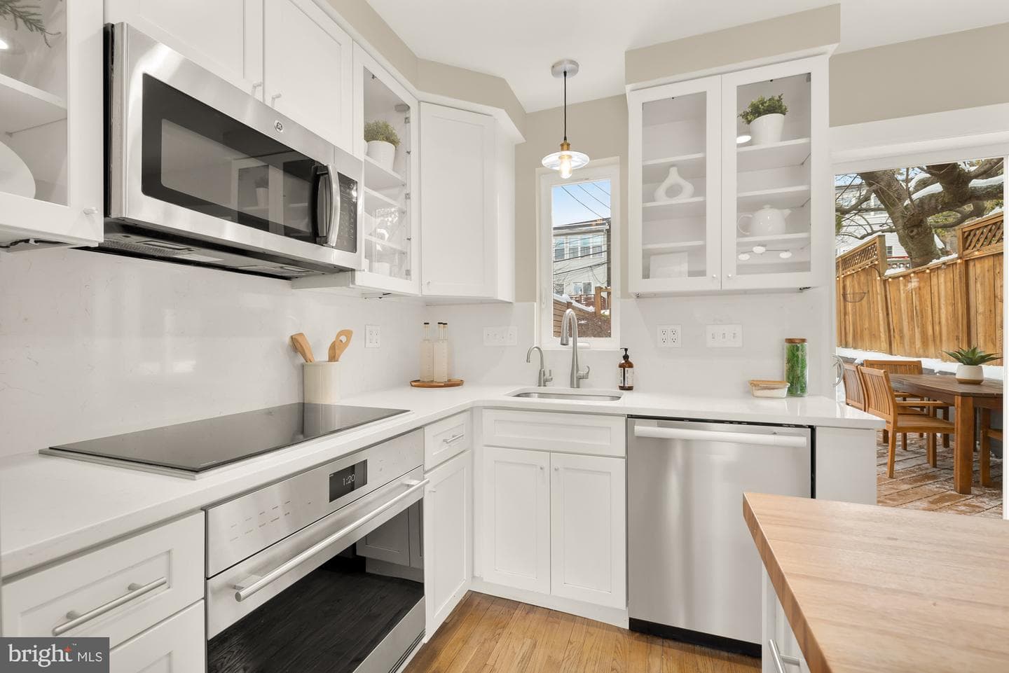 1733 Harvard Street NW photo 12