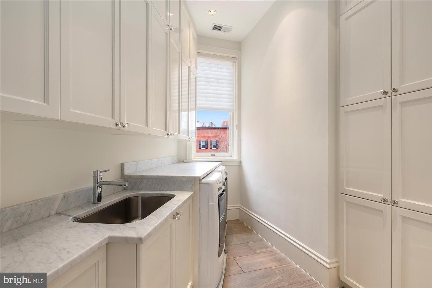 1823 Phelps Place NW photo 37