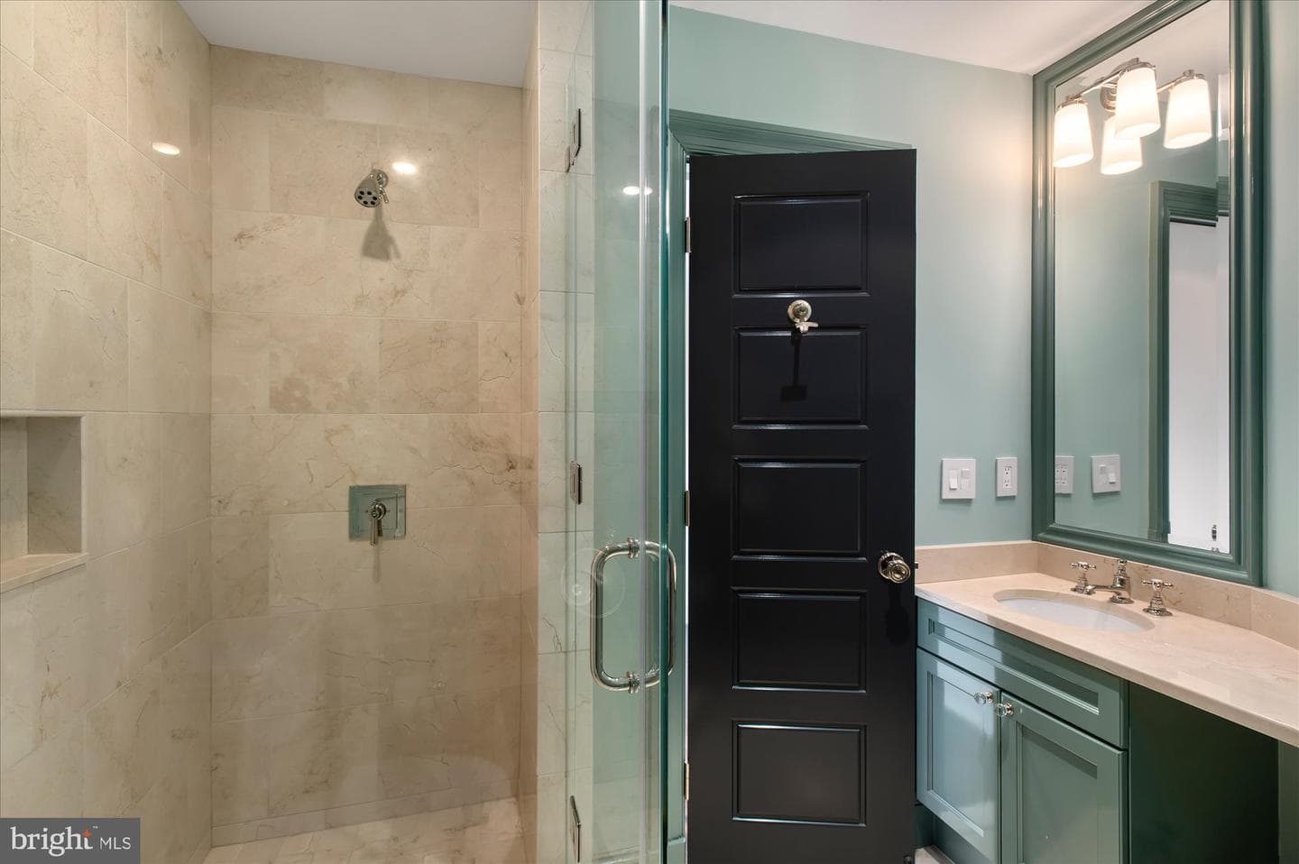 1823 Phelps Place NW photo 41