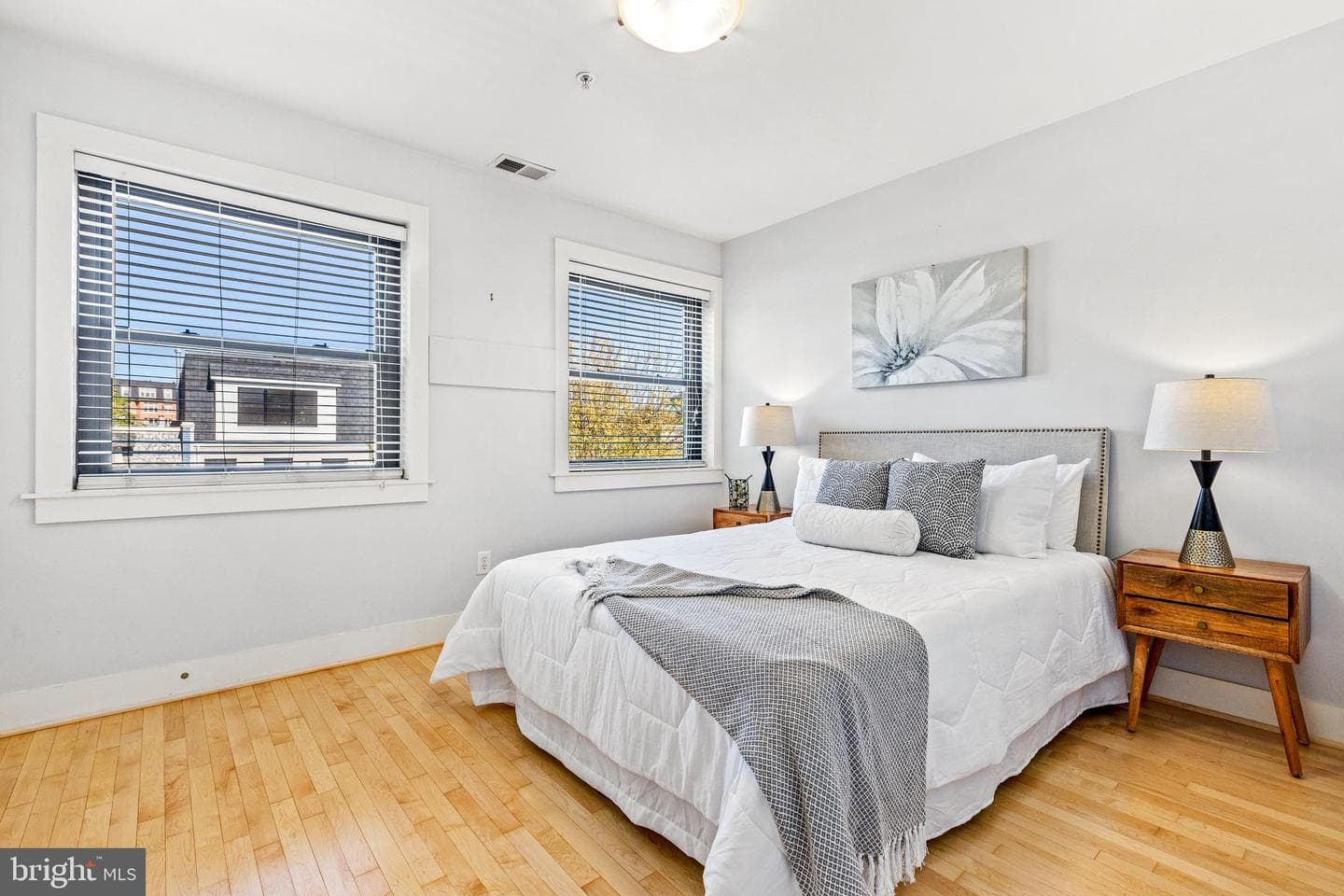 1323 K Street SE #204 photo 23