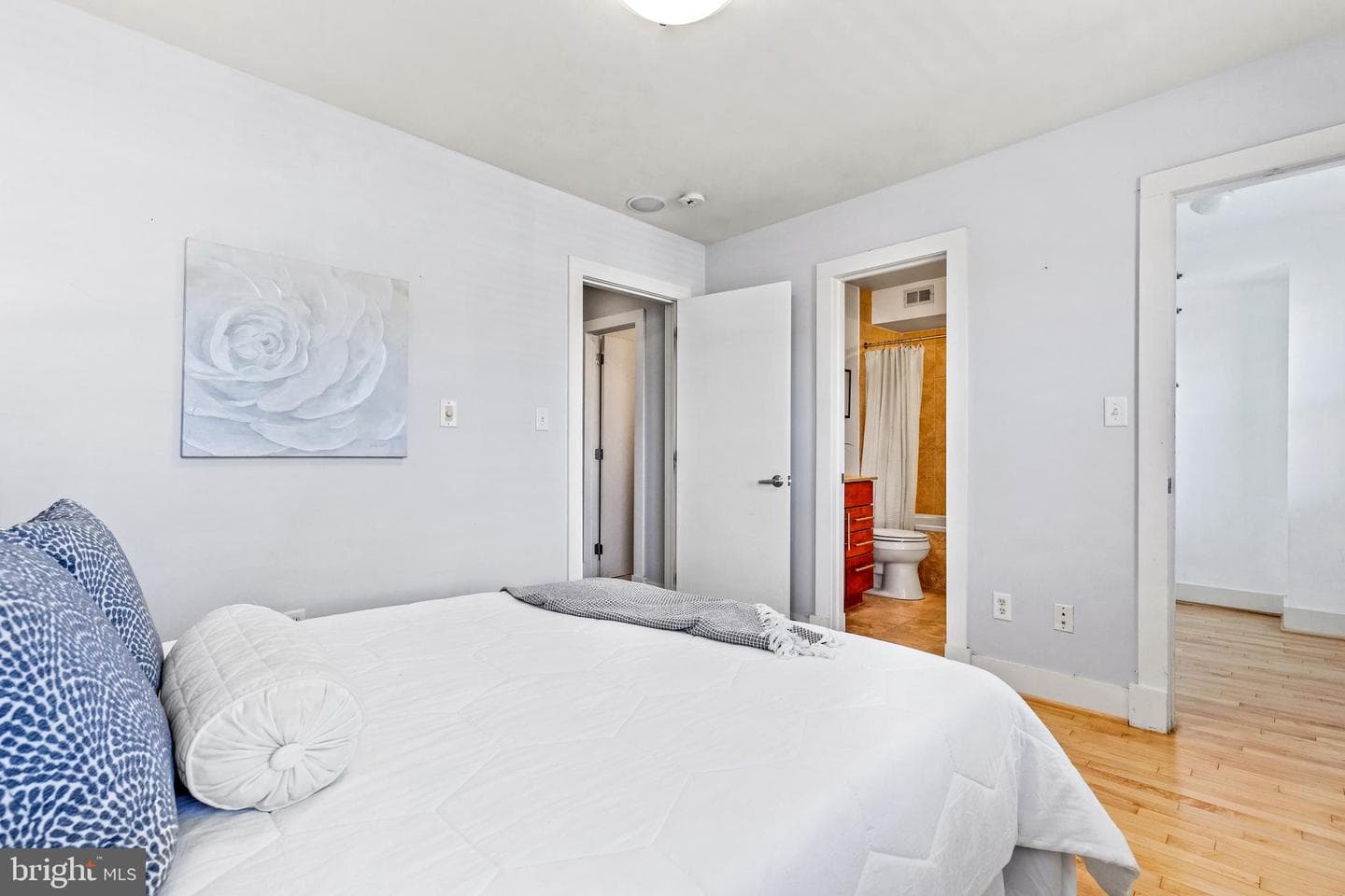 1323 K Street SE #204 photo 25