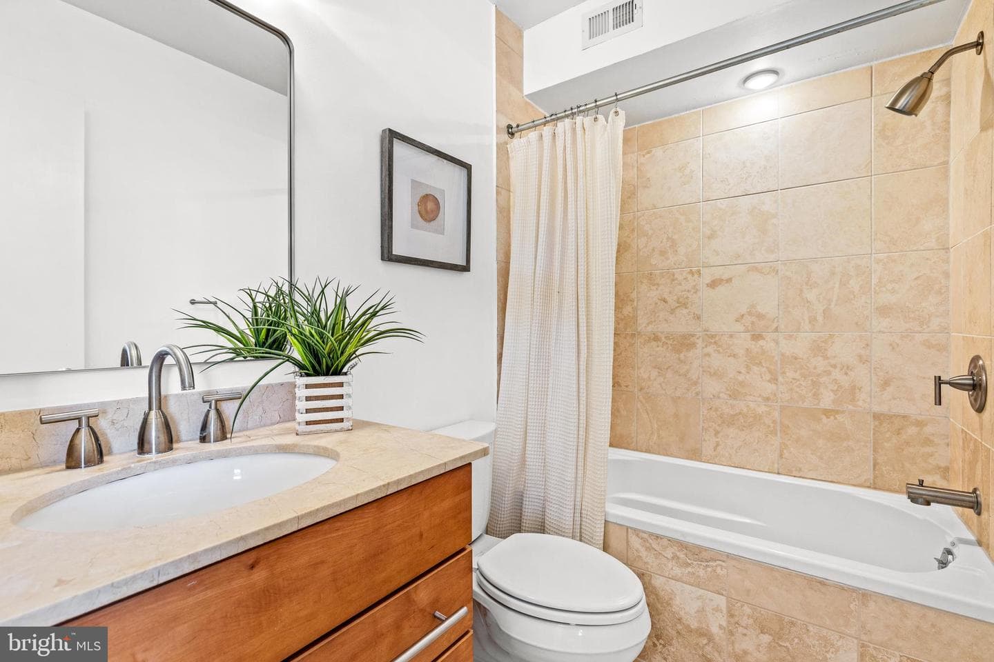 1323 K Street SE #204 photo 27