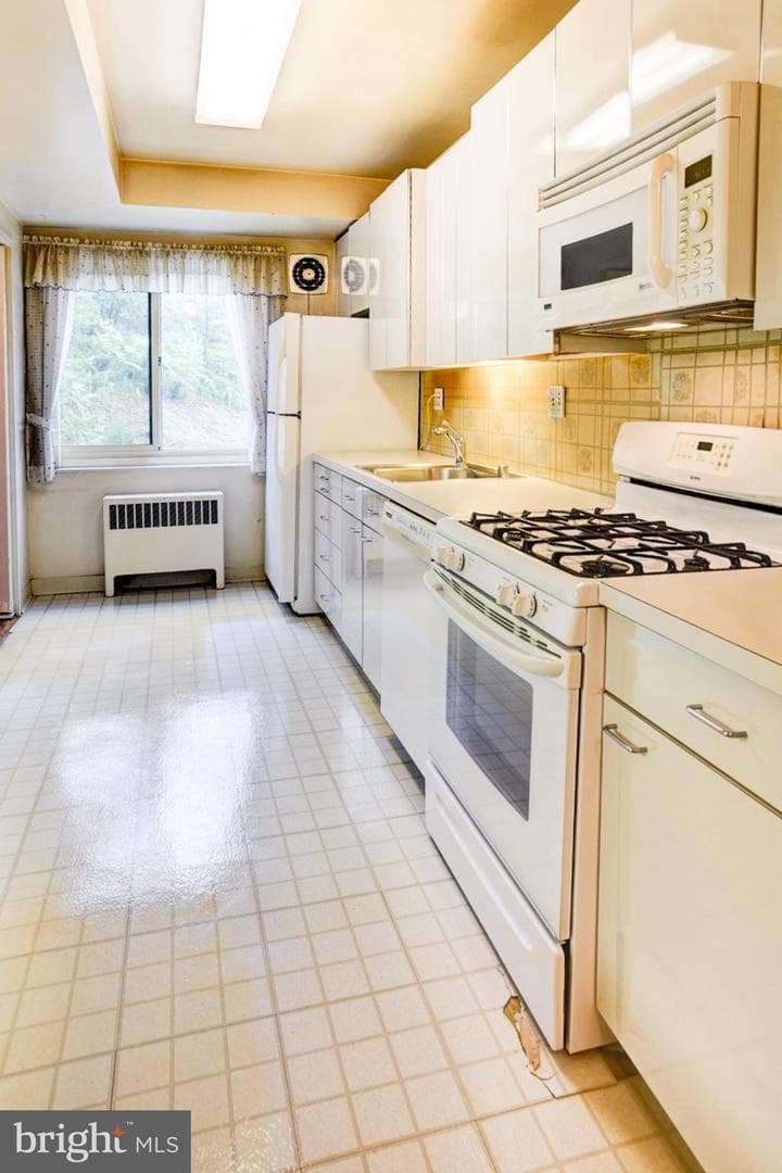 4201 Cathedral Avenue NW #201e photo 12
